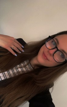 Nóra Süveges